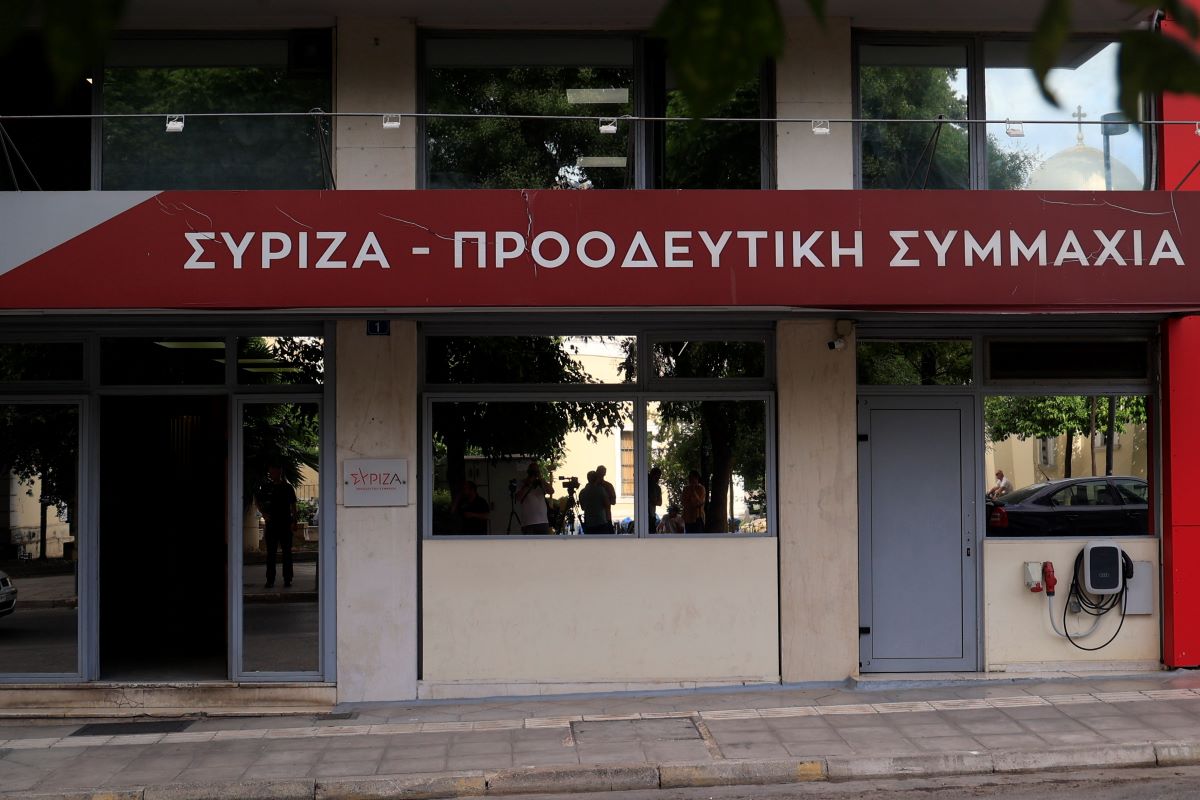 Σάλος στην Κουμουνδούρου: Τα ηχηρά στελέχη που εγκαταλείπουν τον ΣΥΡΙΖΑ για την ΕΛΑΣ! - NewsPoint.gr