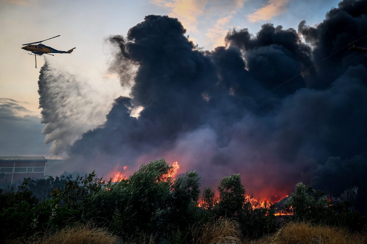 Τραγωδία δίχως τέλος στο Ωραιόκαστρο: Ανεξέλεγκτη φωτιά, εκκενώσεις και δραματικές στιγμές σε εργοστάσιο ανακύκλωσης! 1 Τραγωδία δίχως τέλος στο Ωραιόκαστρο: Ανεξέλεγκτη φωτιά, εκκενώσεις και δραματικές στιγμές σε εργοστάσιο ανακύκλωσης! - NewsPoint.gr
