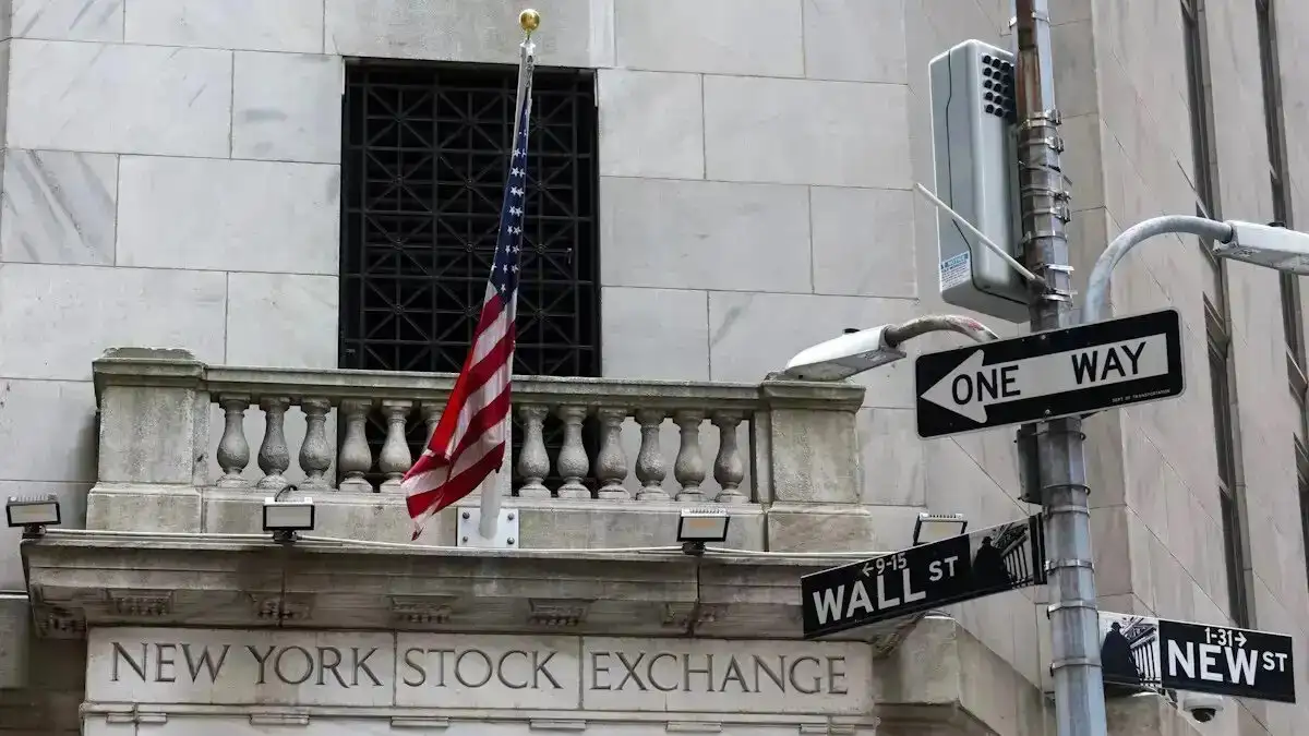 Σάλος στη Wall Street: Πώς κρατήθηκε σε θετικό έδαφος εν μέσω χάους στη Μέση Ανατολή! 1 Σάλος στη Wall Street: Πώς κρατήθηκε σε θετικό έδαφος εν μέσω χάους στη Μέση Ανατολή! - NewsPoint.gr