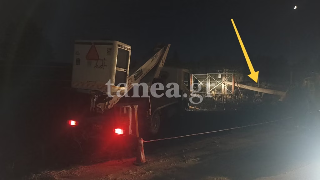 Δραματικές εξελίξεις στο Ωραιόκαστρο: Οι συγκλονιστικές εικόνες από το σημείο της μοιραίας πρόσκρουσης που συγκλόνισε το πανελλήνιο 1 Δραματικές εξελίξεις στο Ωραιόκαστρο: Οι συγκλονιστικές εικόνες από το σημείο της μοιραίας πρόσκρουσης που συγκλόνισε το πανελλήνιο - NewsPoint.gr