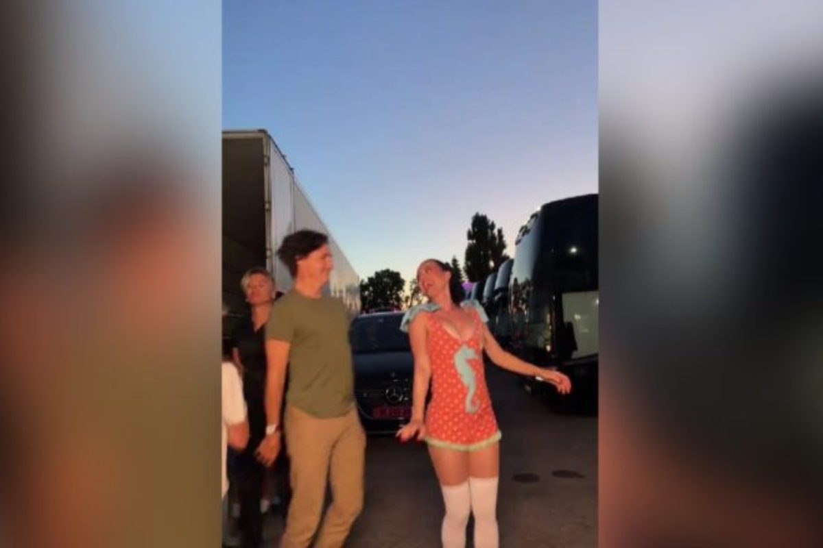 Η εμφάνιση-έκπληξη που ξεσήκωσε το διαδίκτυο: Κέιτι Πέρι και Τζαστίν Τριντό χορεύουν αγκαλιά και οι θαυμαστές παραληρούν! 1 Η εμφάνιση-έκπληξη που ξεσήκωσε το διαδίκτυο: Κέιτι Πέρι και Τζαστίν Τριντό χορεύουν αγκαλιά και οι θαυμαστές παραληρούν! - NewsPoint.gr