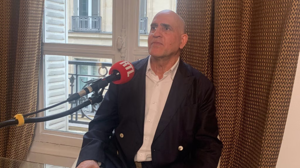 Σοκ στη Γαλλία: Ο στενός συνεργάτης του Επστάιν, Ντανιέλ Σιάντ, πέφτει νεκρός πριν καταθέσει για το σκοτεινό σκάνδαλο! - NewsPoint.gr