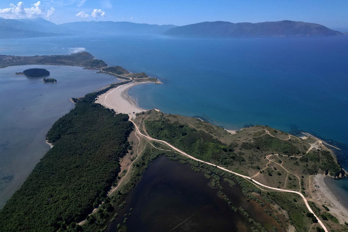 Απίστευτη τροπή για το θέρετρο του Κούσνερ στην Αλβανία – Ο φερόμενος ιδιοκτήτης καταζητείται για ξέπλυμα χρήματος! - NewsPoint.gr