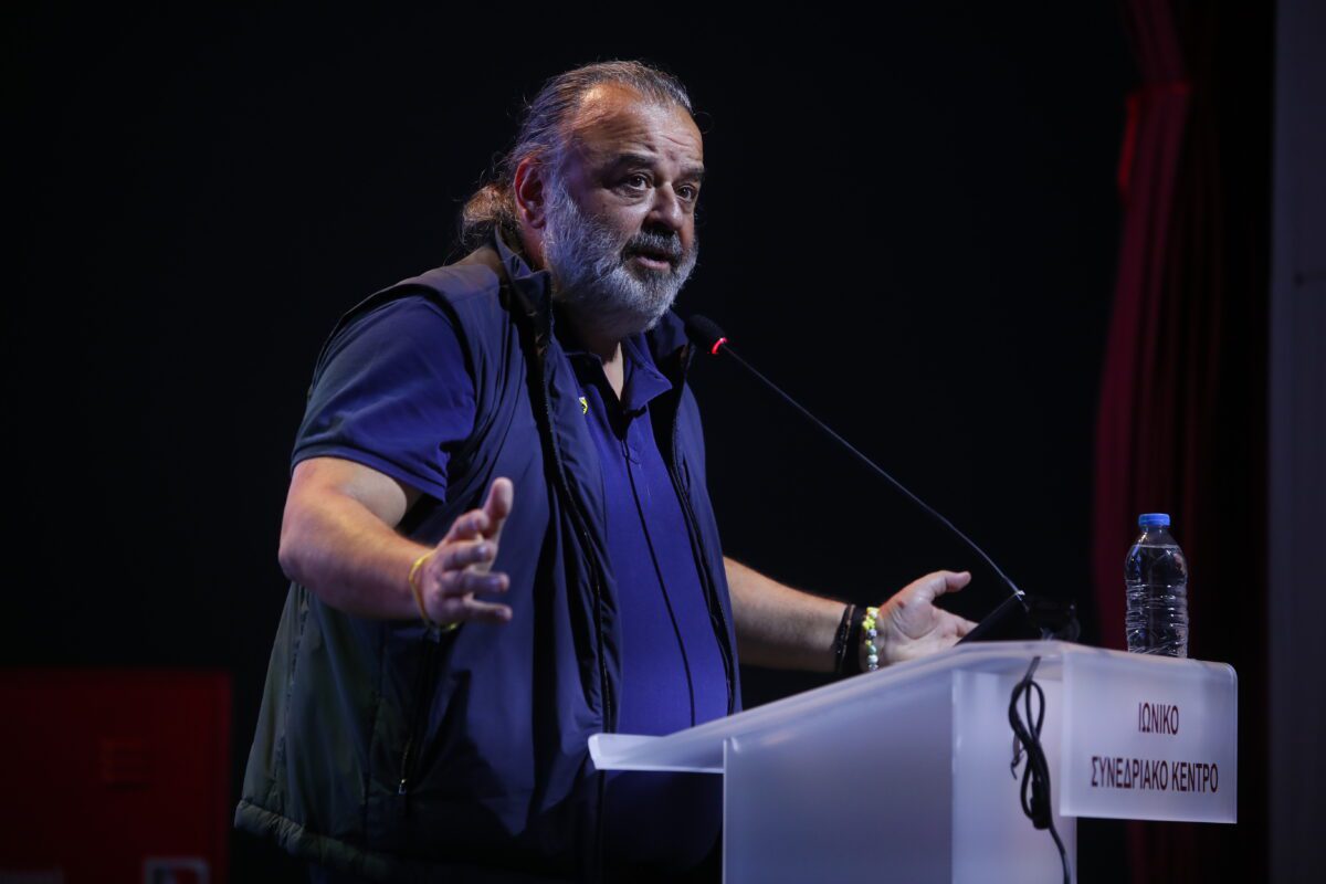 Δεν το περίμενε κανείς: Η συγκινητική ομιλία του Μάριου Ηλιόπουλου για το τρόπαιο της ΑΕΚ στη Μύκονο! - NewsPoint.gr
