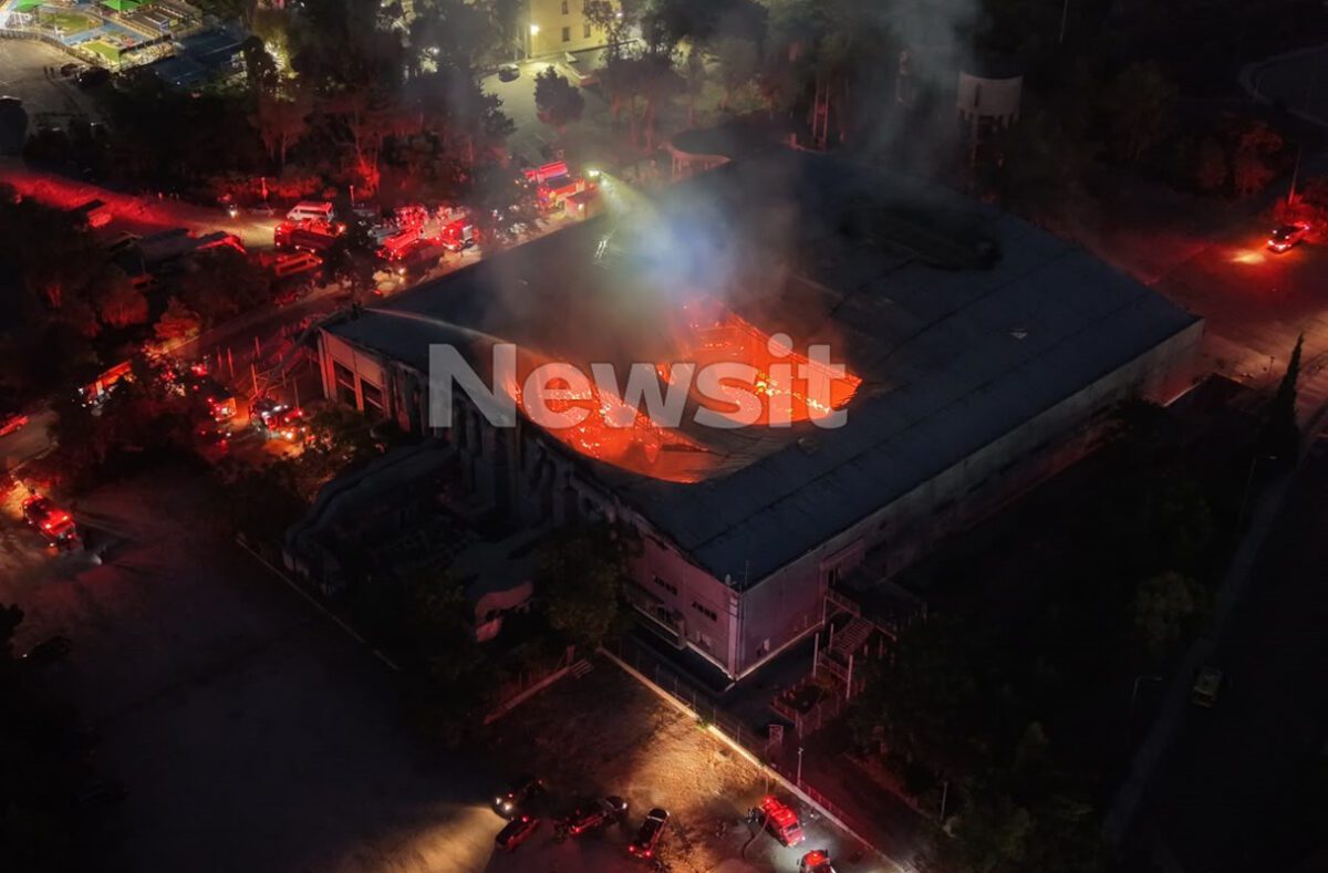 Σοκ στο Πάρκο Γουδή: Το Badminton καταστράφηκε ολοσχερώς στη φωτιά – Οι τραγικές εικόνες και τα αμείλικτα ερωτήματα που «καίνε» την Αθήνα! 1 Σοκ στο Πάρκο Γουδή: Το Badminton καταστράφηκε ολοσχερώς στη φωτιά – Οι τραγικές εικόνες και τα αμείλικτα ερωτήματα που «καίνε» την Αθήνα! - NewsPoint.gr