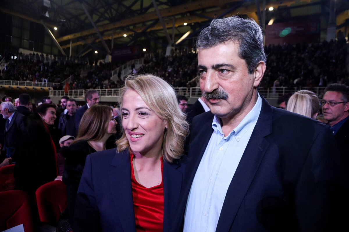 Η απροσδόκητη ανατροπή στον ΣΥΡΙΖΑ: Μόνη υποψήφια η Ρένα Δούρου – Η αποχώρηση Πολάκη και οι καταγγελίες που άναψαν φωτιές! 1 Η απροσδόκητη ανατροπή στον ΣΥΡΙΖΑ: Μόνη υποψήφια η Ρένα Δούρου – Η αποχώρηση Πολάκη και οι καταγγελίες που άναψαν φωτιές! - NewsPoint.gr
