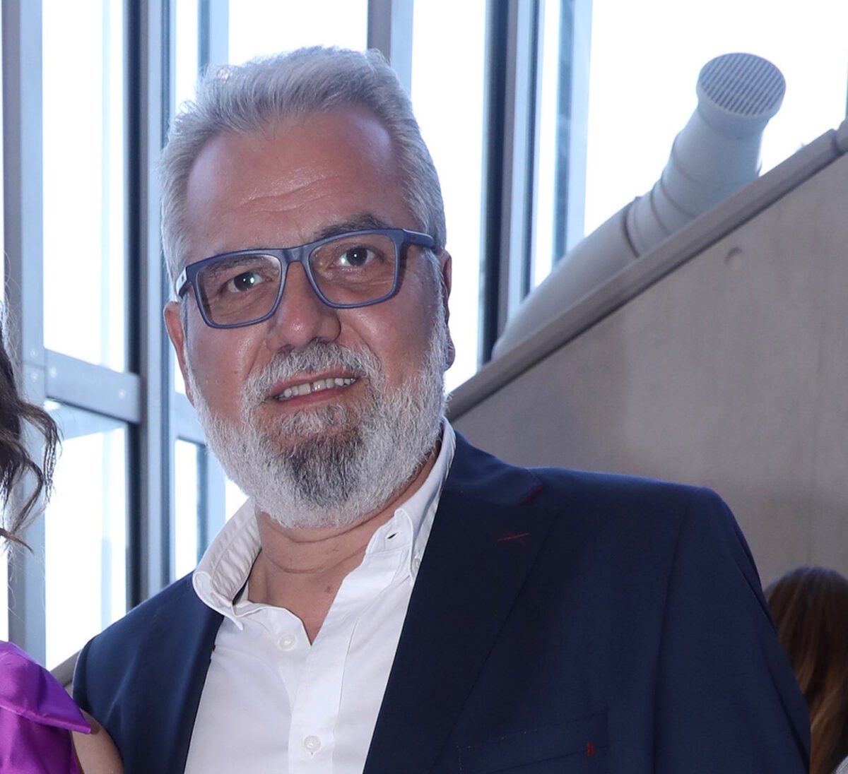 Η εξομολόγηση που συγκλονίζει: Ο Μάνος Πετούσης για την πενταετή μάχη της μητέρας του με την άνοια – «Έβλεπα τη ζωή να σβήνει κάθε μέρα» 1 Η εξομολόγηση που συγκλονίζει: Ο Μάνος Πετούσης για την πενταετή μάχη της μητέρας του με την άνοια – «Έβλεπα τη ζωή να σβήνει κάθε μέρα» - NewsPoint.gr